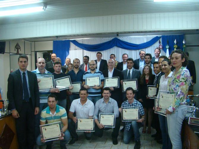 Câmara de Vereadores de Laranjeiras do Sul presta homenagem a equipe da 2ª SDP